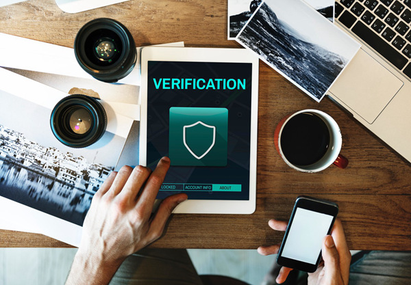 咪蒙回归，“老司机”成逆袭黑马！还有人1个热点追了19篇…