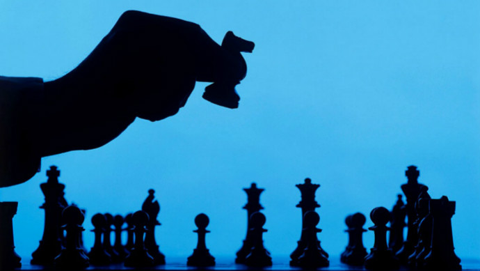 在创业的不同时期,如何选择不同的用户运营策略?