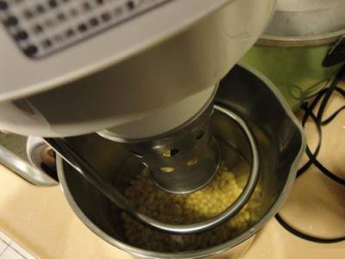 九阳豆浆机使用说明书，正确的使用九阳豆浆机图解！