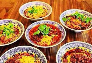 记者辞职卖小面开连锁店1年收入200万