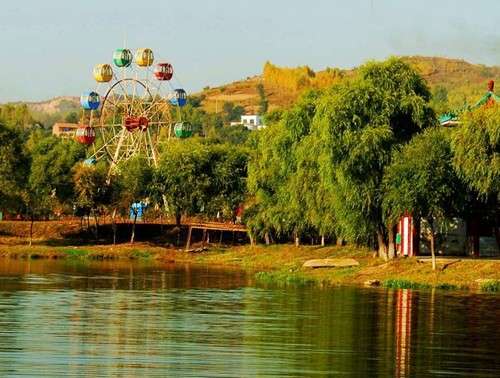 鹤岗市天水湖摩天轮  天水湖公园旅游活动策划书 网络营销 第2张