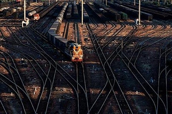 地方新闻精选｜湖南建行曝出离奇骗贷案：全套假资料骗走银行3000万(2)