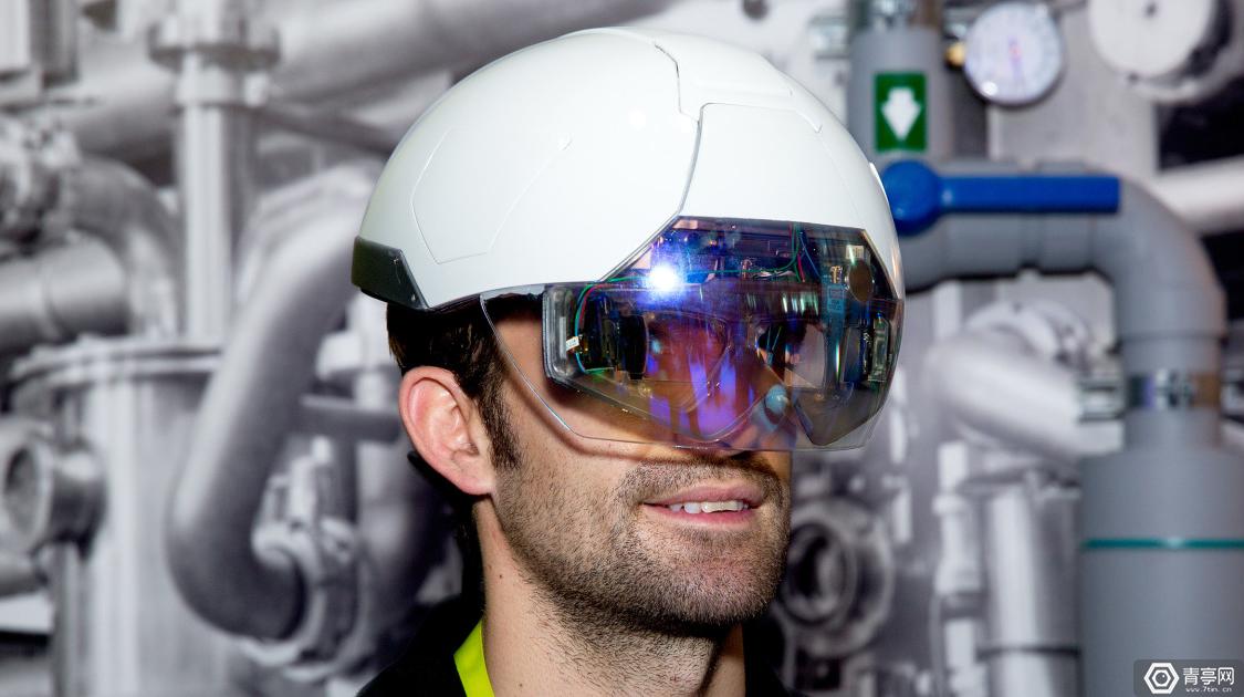 他自信从未犯错，说AR眼镜没意义，想把AR摩托头盔卖出国门