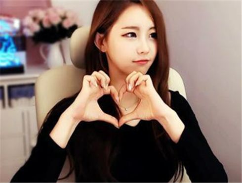 知名网红身价几乎“腰斩”，直播红利也许接近尾声了